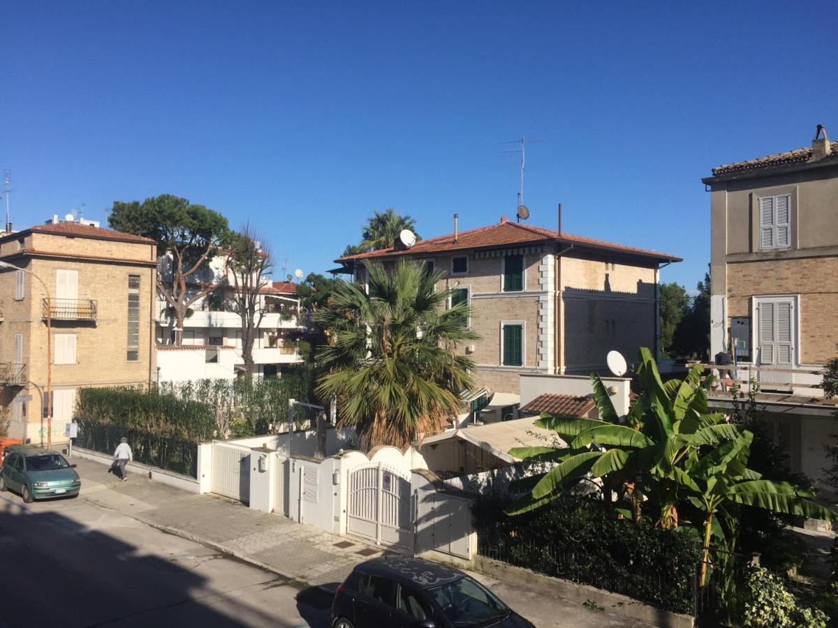 App Sul Lungomare Apartment San Benedetto del Tronto Luaran gambar